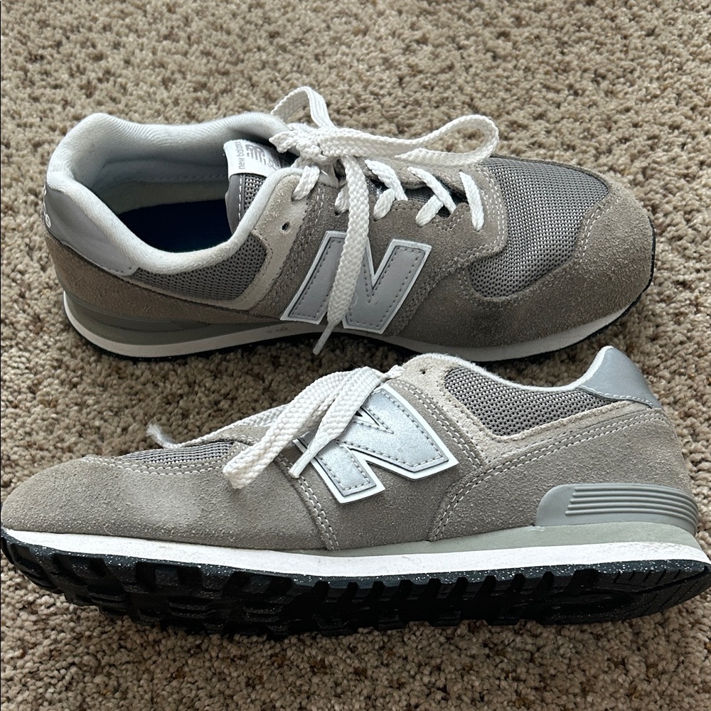 New Balance 574 kids size 5.5 women’s size 7